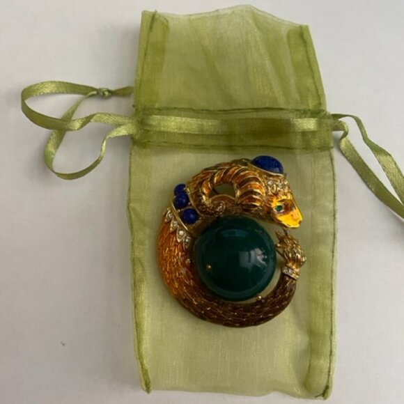 Vintage Gem Craft ram's head brooch in gold metal, enamel and glass stones - Picture 9 of 9